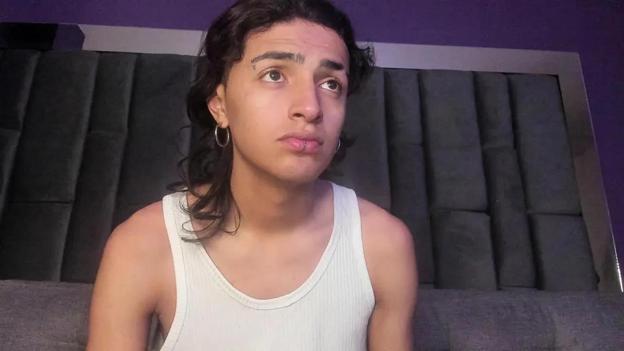 Miss__Dalia on Cam4 