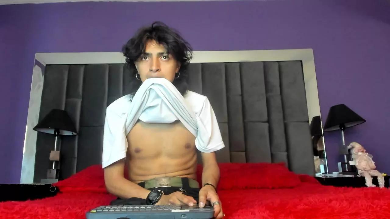 Miss__Dalia on Cam4 