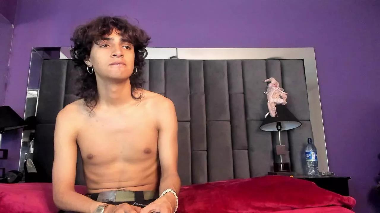 Miss__Dalia on Cam4 