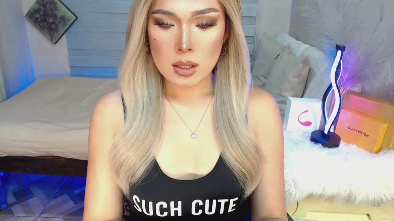 Miss_avacroft on Cam4 