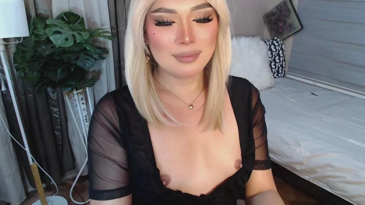 Miss_avacroft on Cam4 