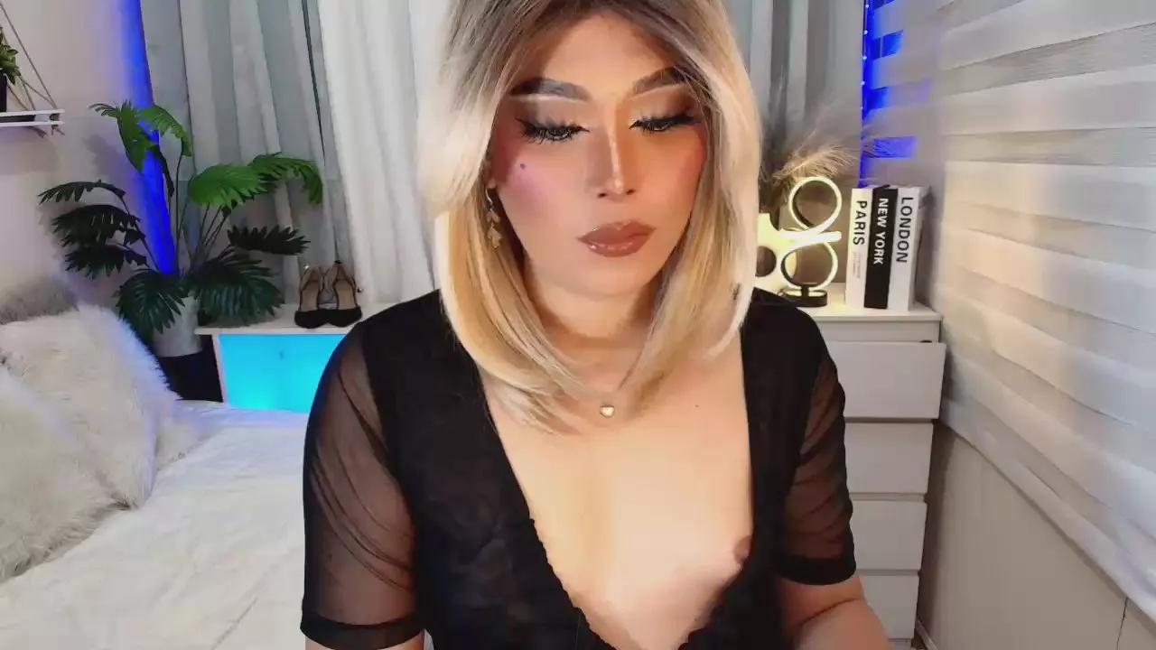 Miss_avacroft on Cam4 