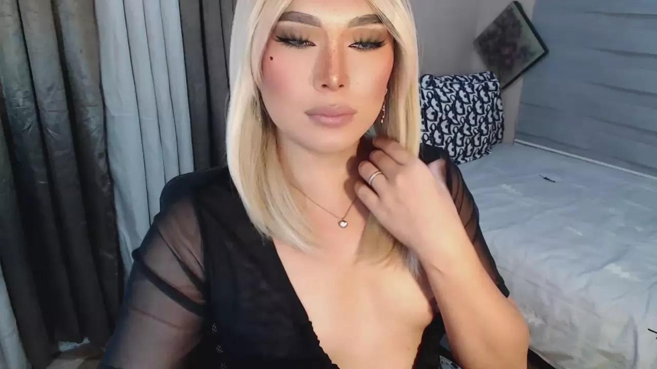 Miss_avacroft on Cam4 