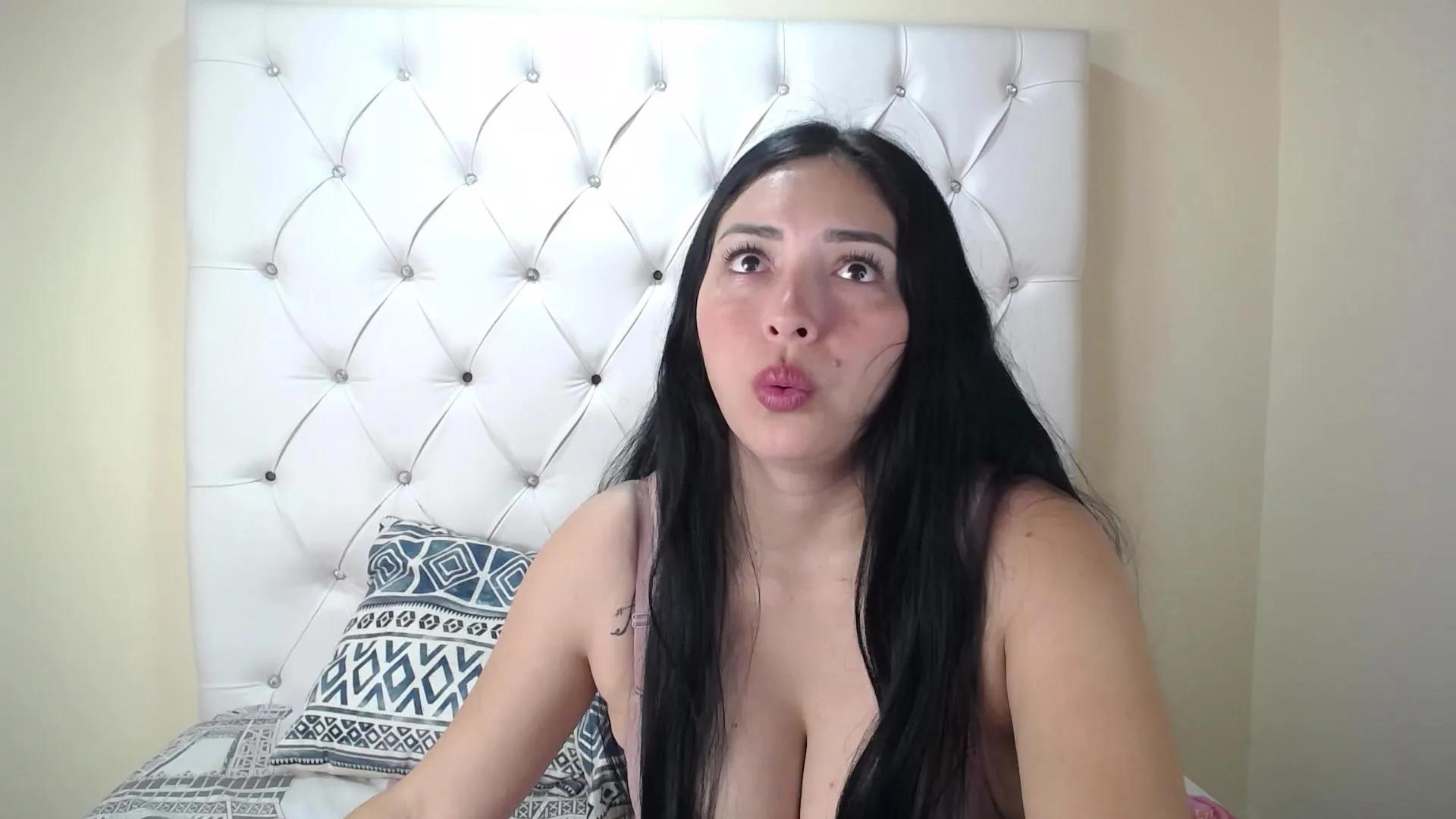 MissKharla on Cam4