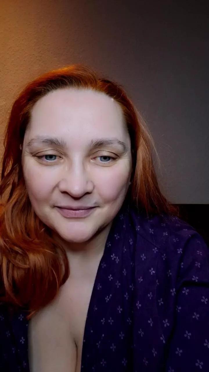 mollig42 on Cam4 