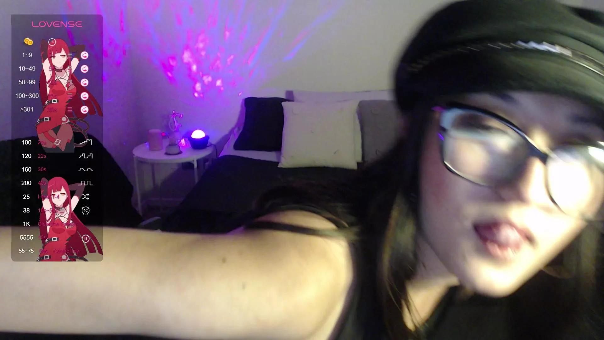 Ninimoon on Cam4 