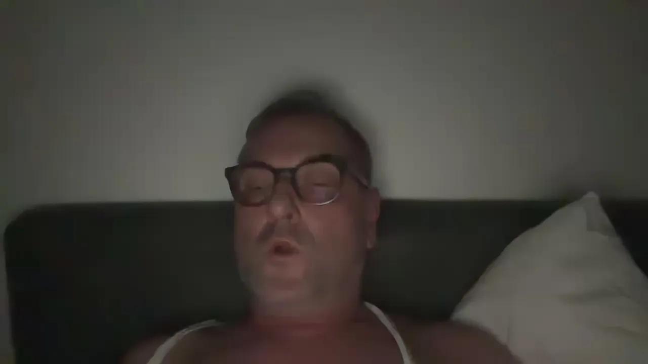 nippelplay2 on Cam4