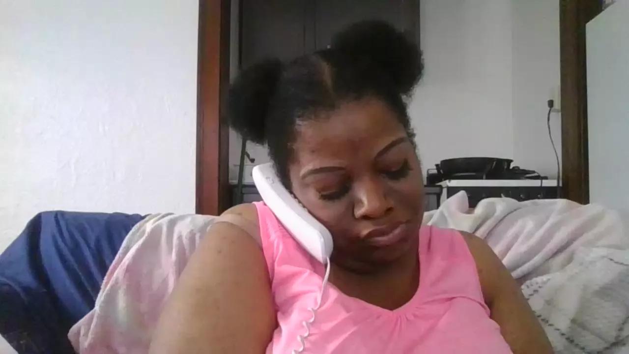 NoOnesCupOfTea on Cam4 