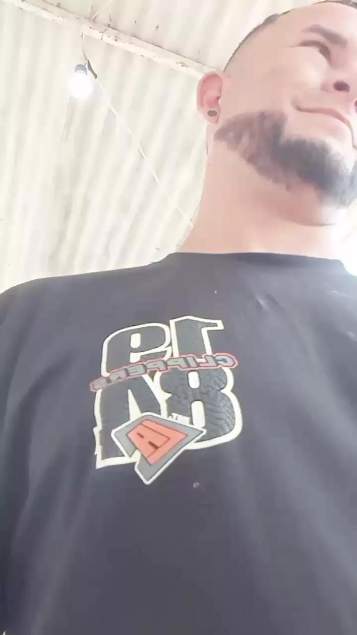 Papiyoungpig on Cam4 