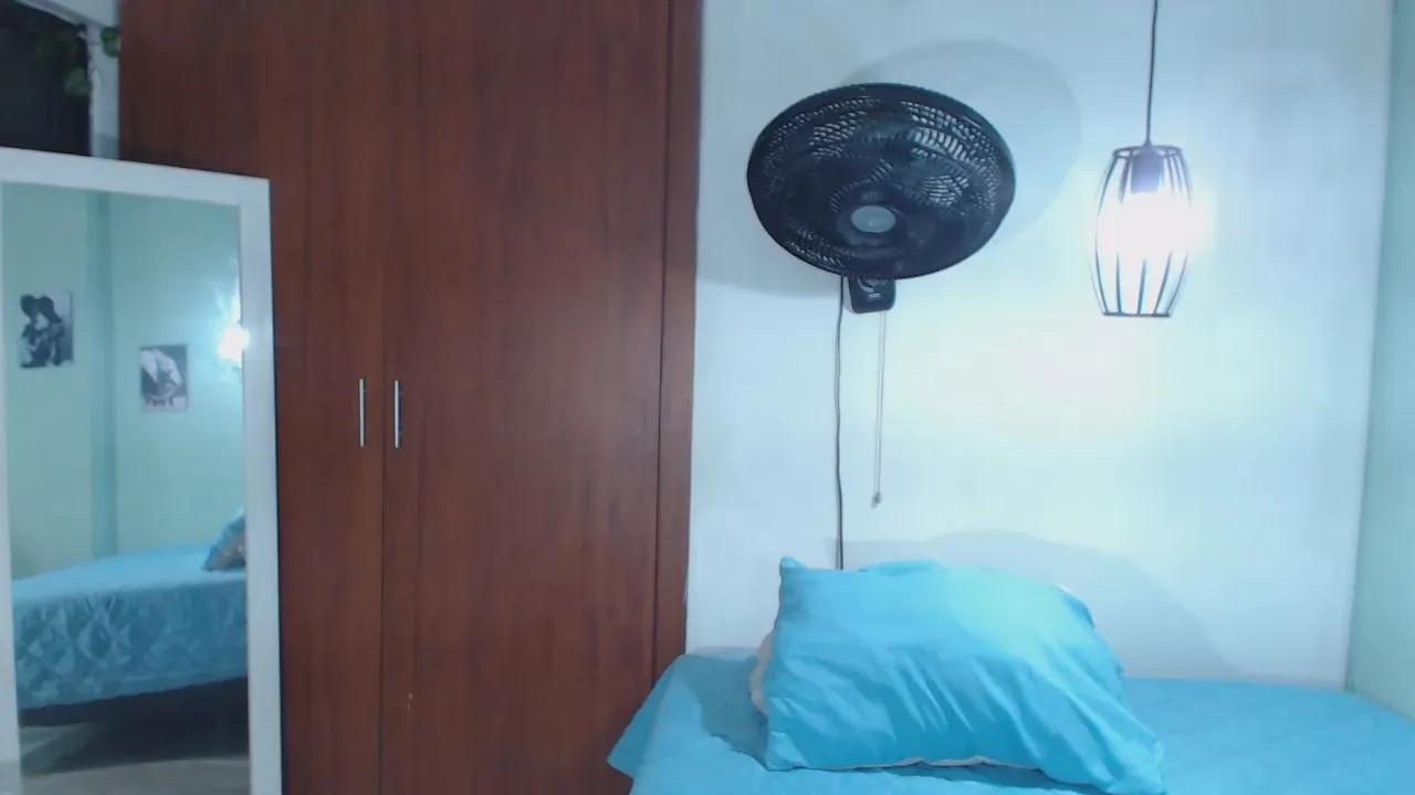 penelope_gucci2 on Cam4 