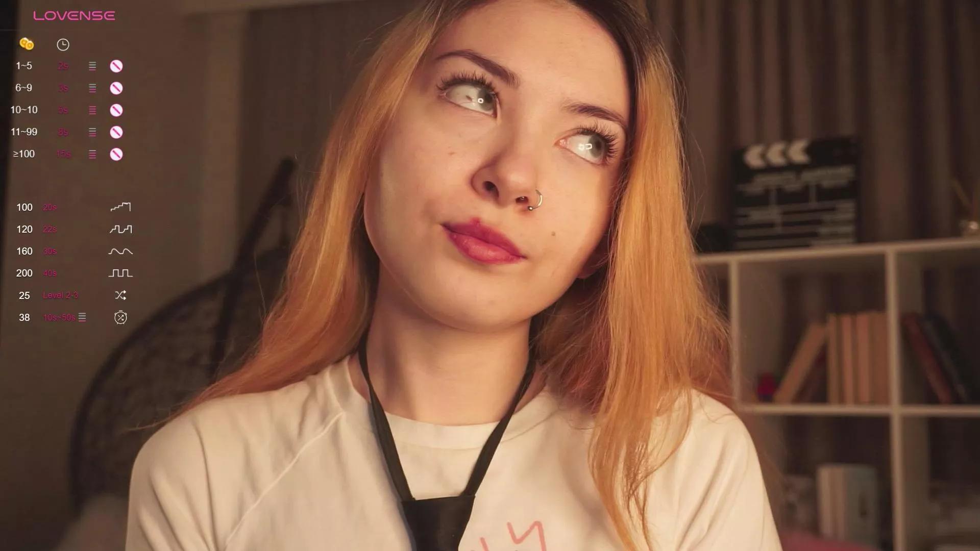 Pussy_Pikmi on Cam4 