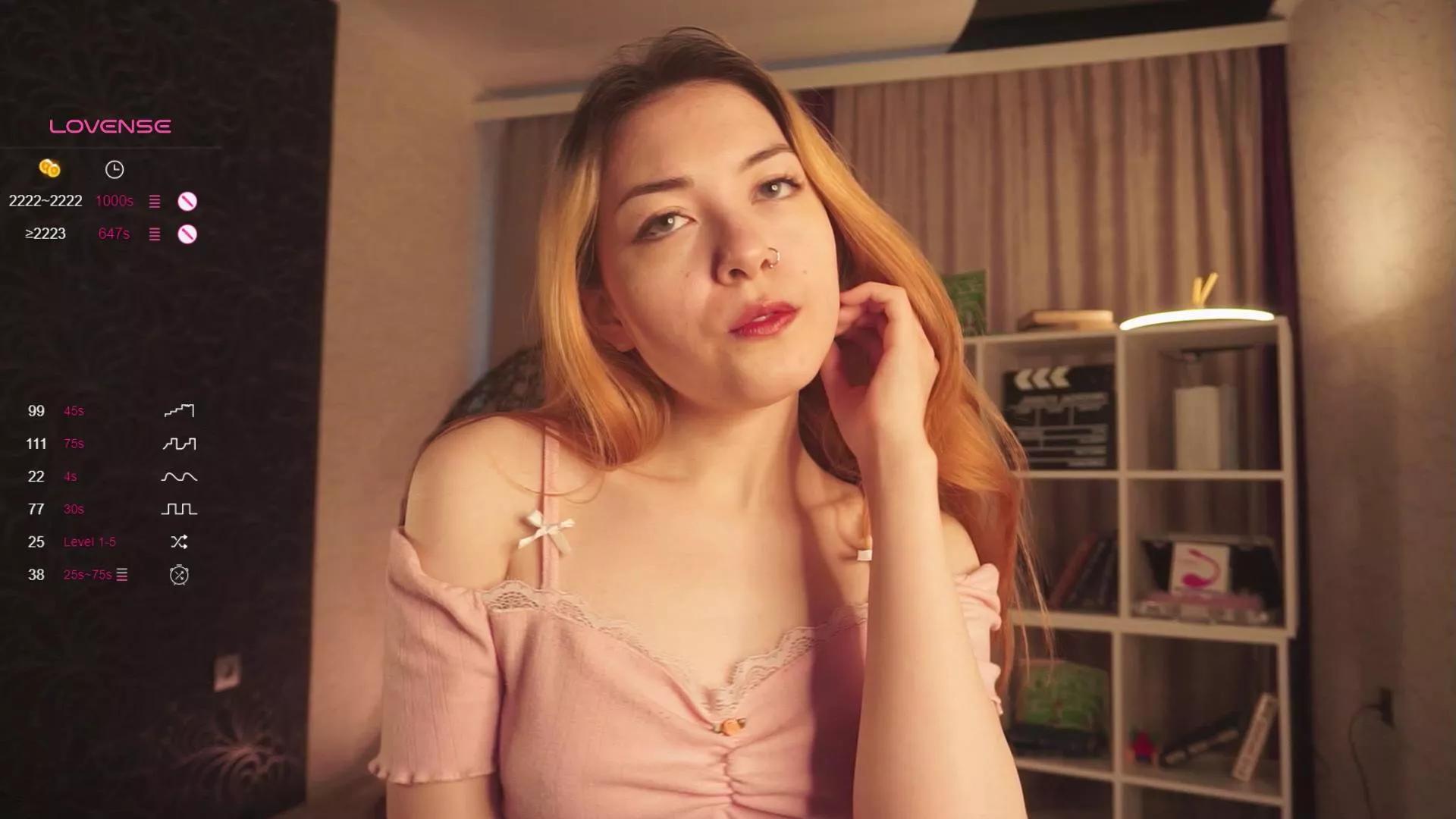 Pussy_Pikmi on Cam4 