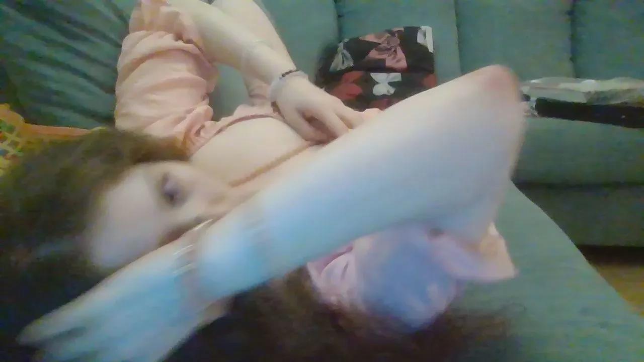 QueenCrimson on Cam4 