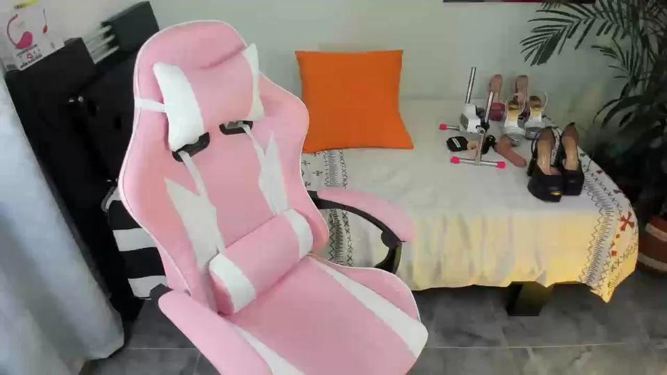QueenRamona_Hot on Cam4 