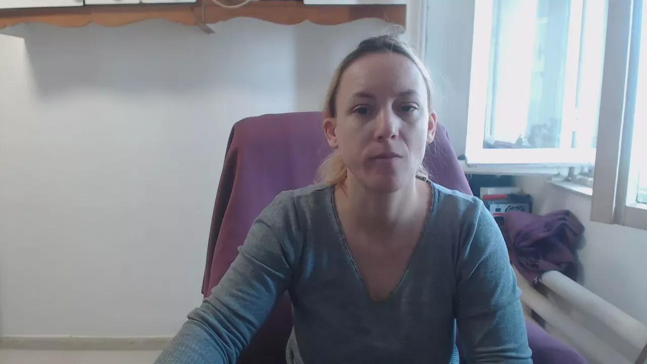 queensinner on Cam4 