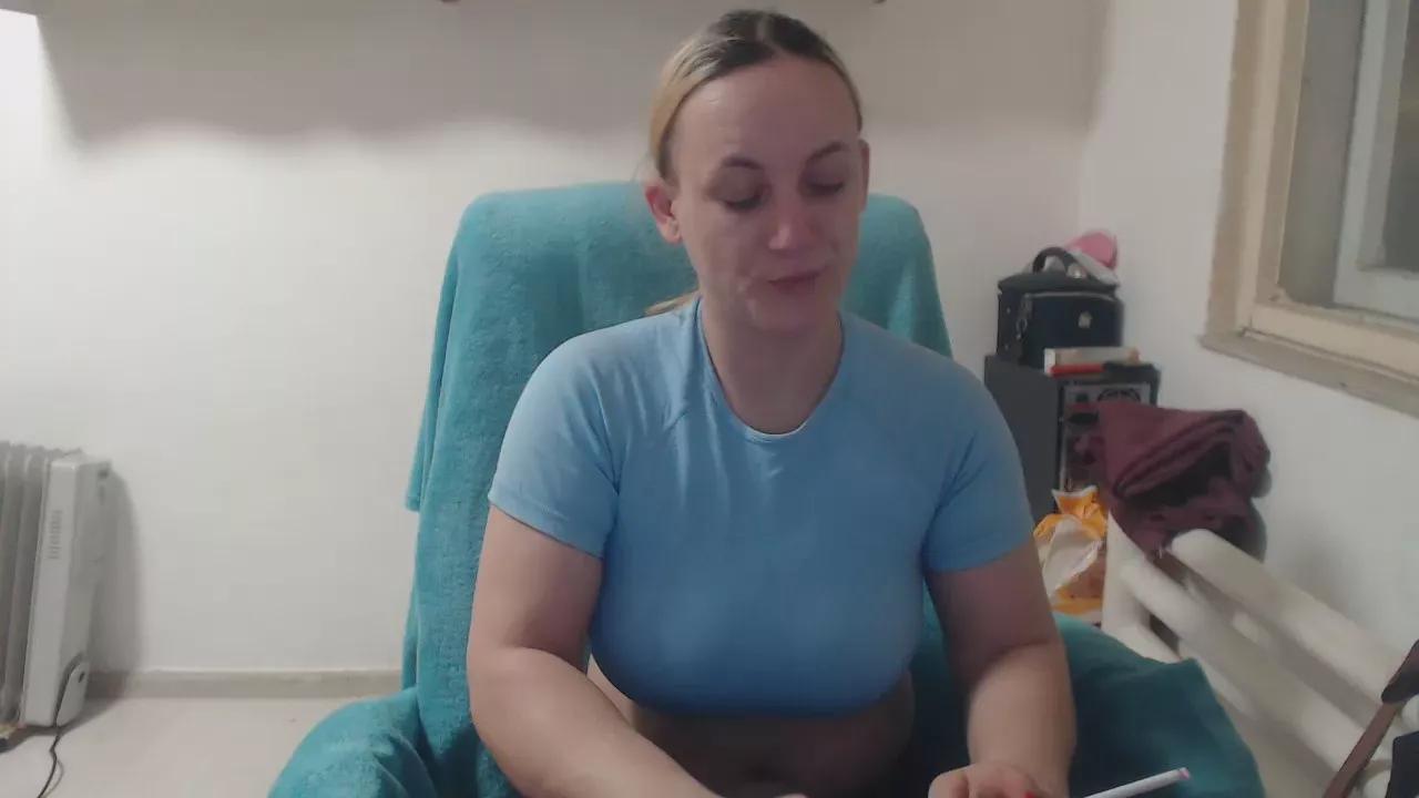 queensinner on Cam4 