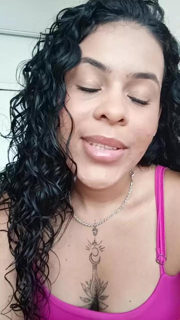 Rayaneolliver on Cam4 