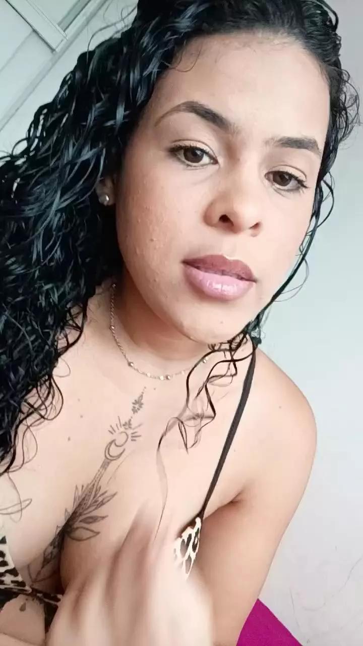 Rayaneolliver on Cam4 