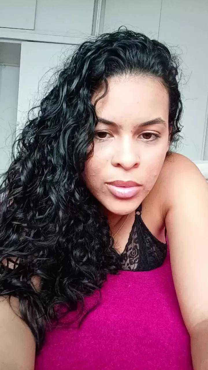 Rayaneolliver on Cam4 