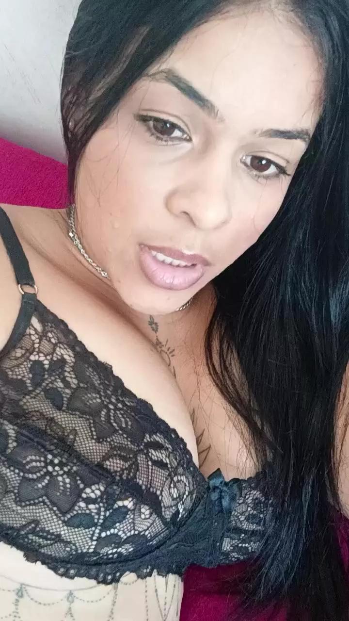 Rayaneolliver on Cam4 
