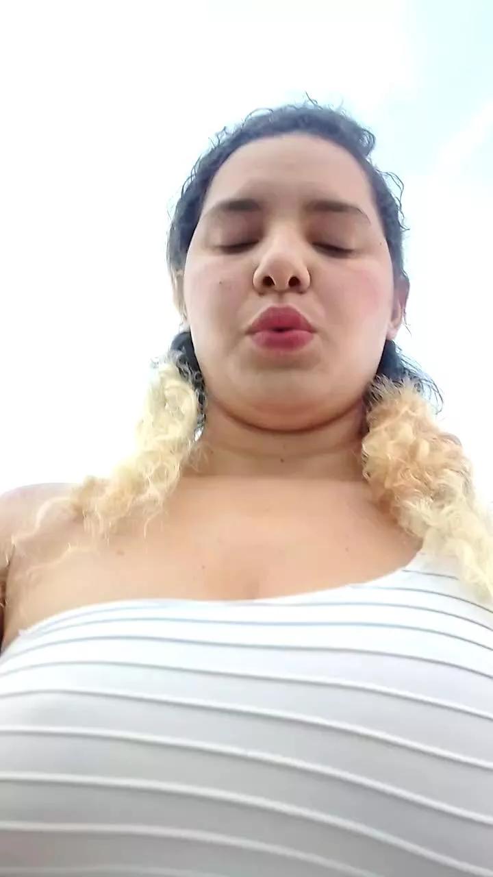 Rossita_Golden1 on Cam4 