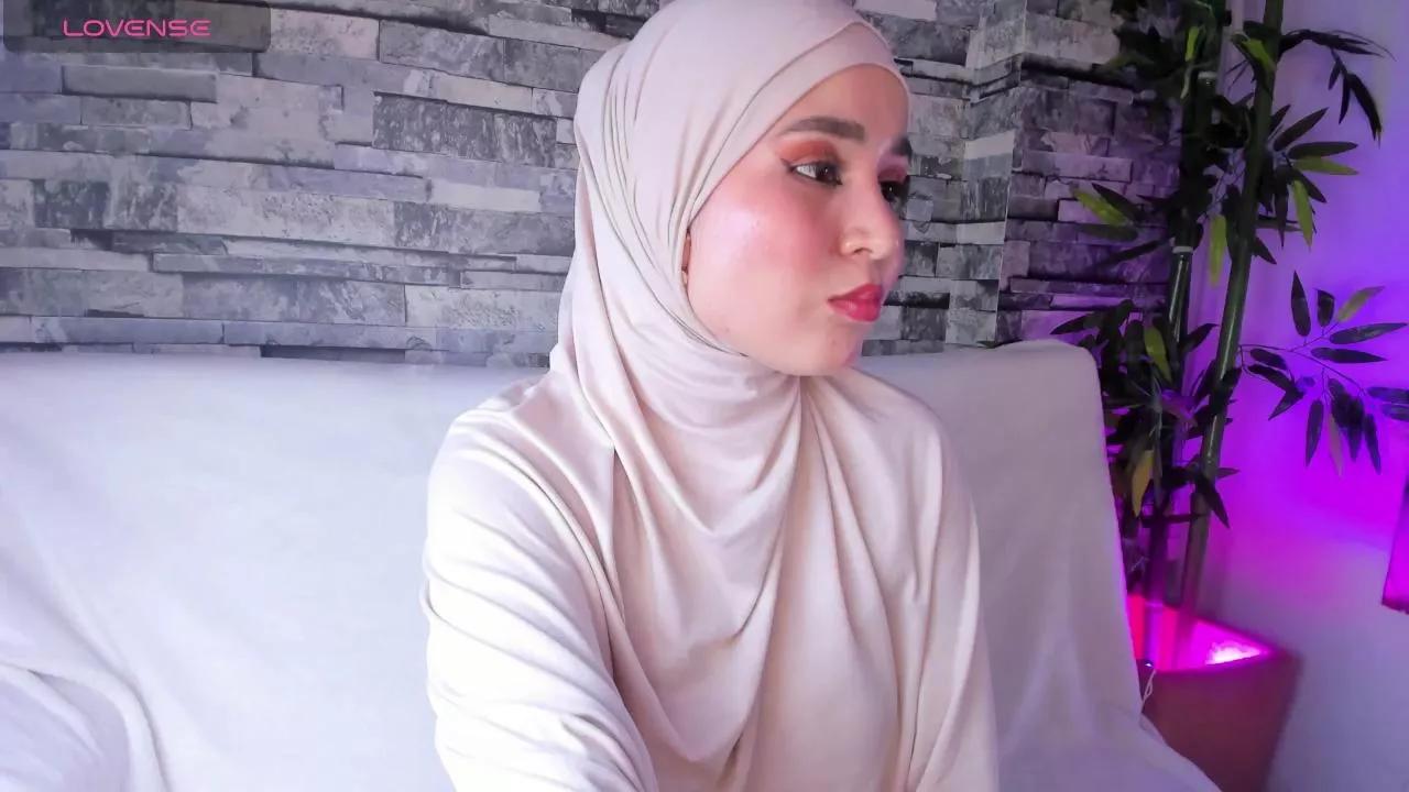 SamiQuest on Cam4