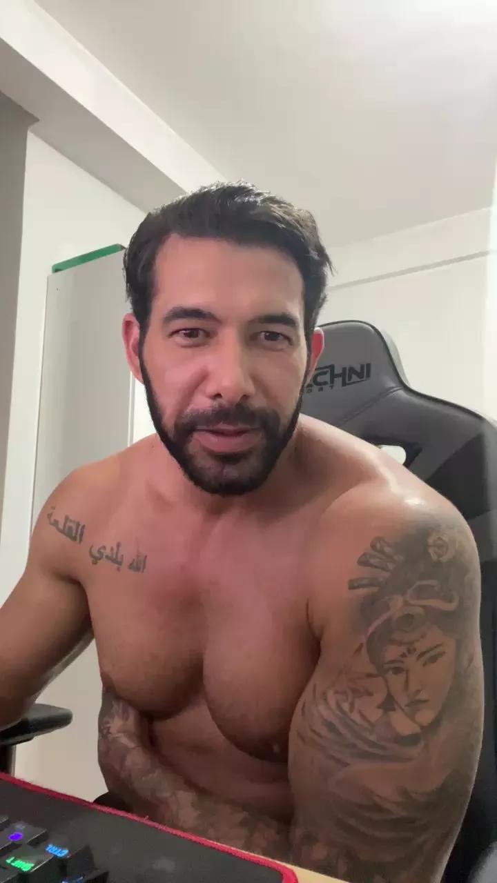 Saradoalto23 on Cam4 
