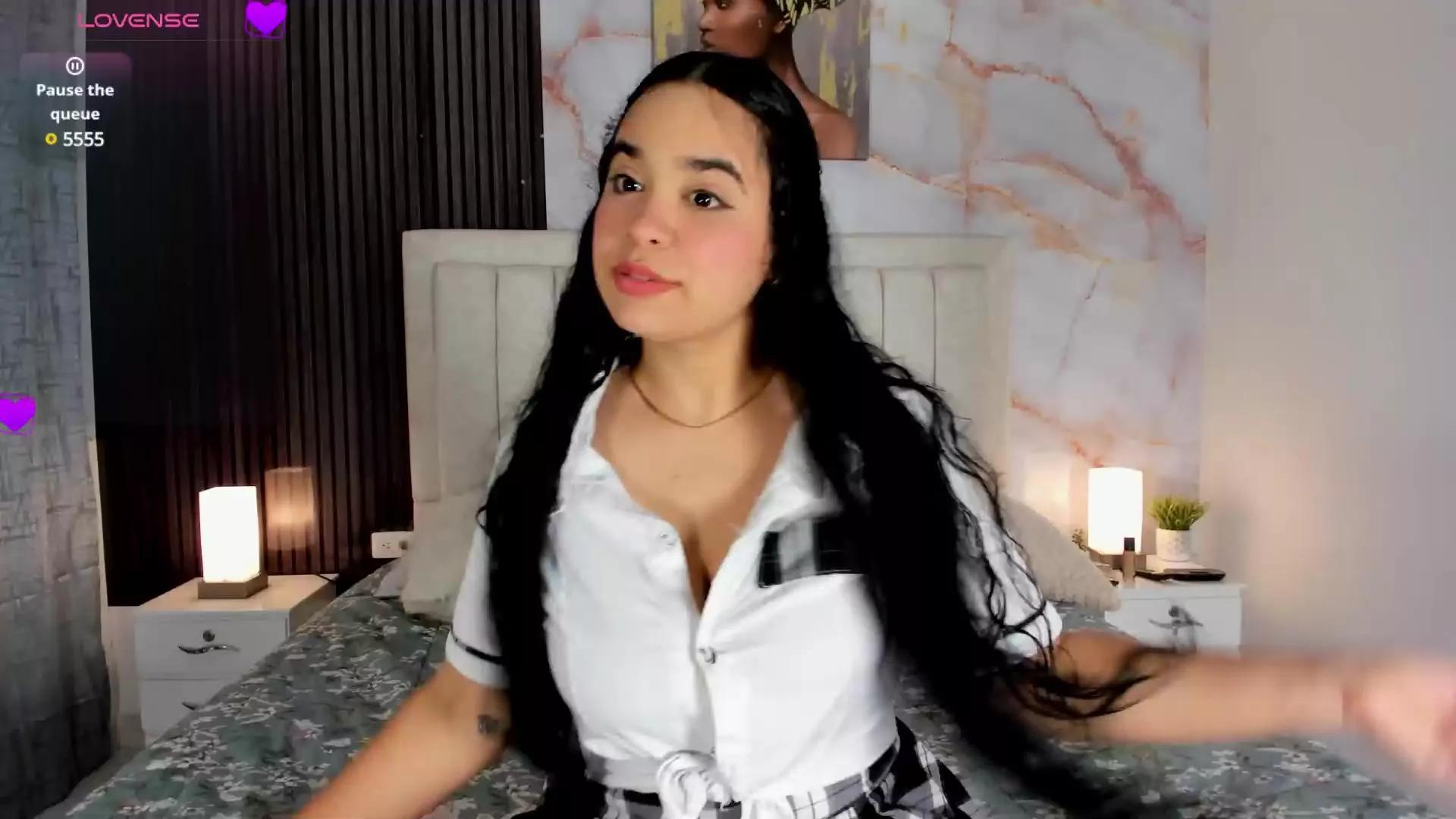 sarascoot_ on Cam4 