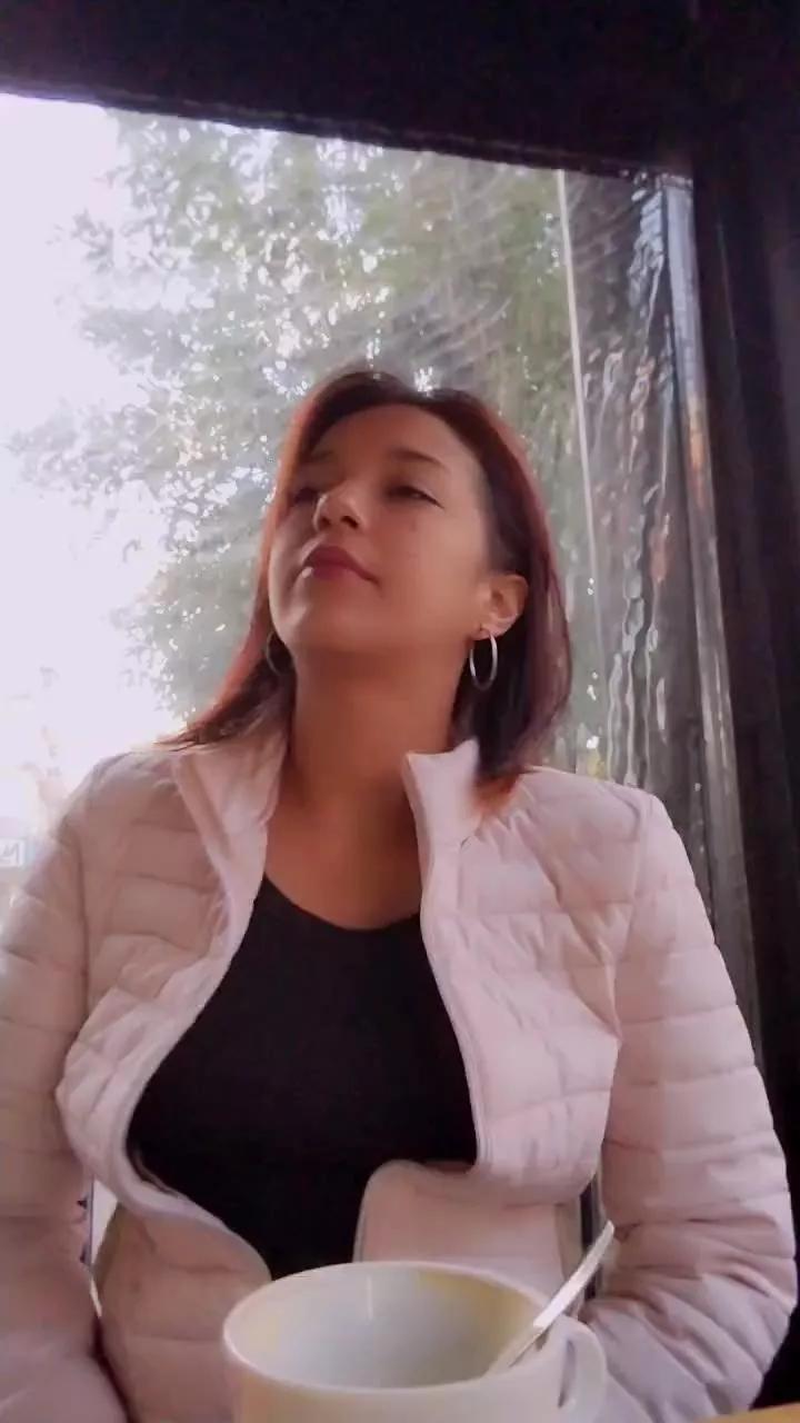 Sashmoon420 on Cam4 