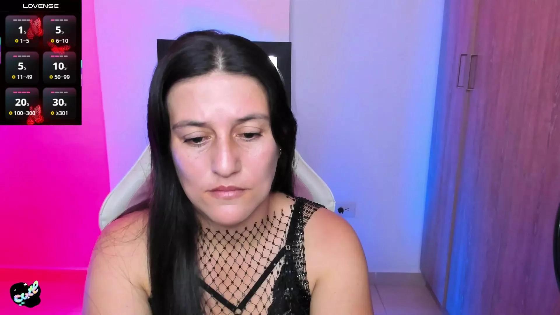 Saskyaa on Cam4 