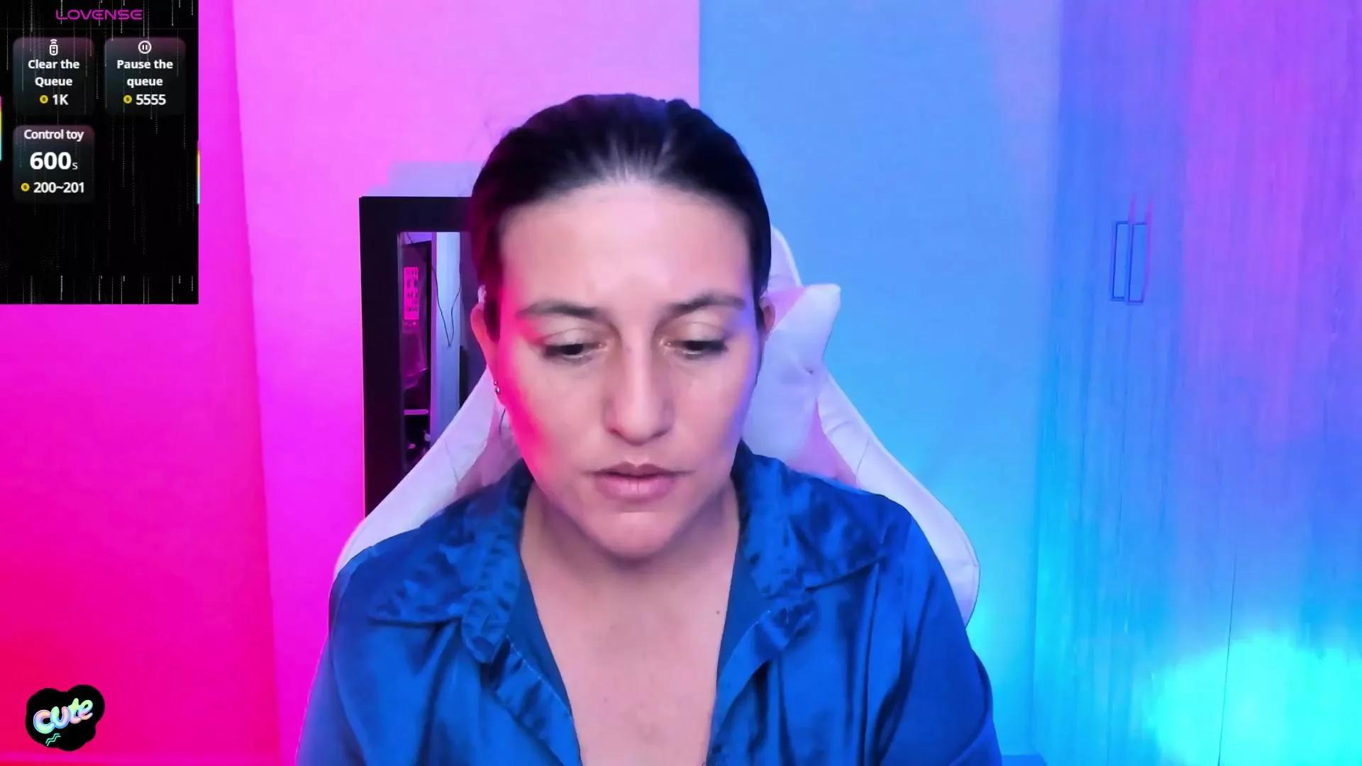Saskyaa on Cam4 