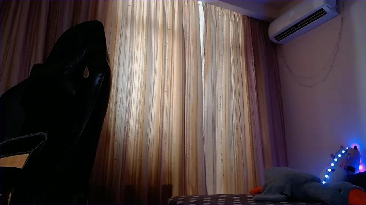 SexyTrainer69 on Cam4