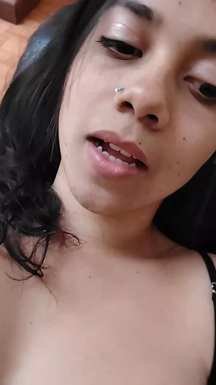 sweet_scarlett_ on Cam4 