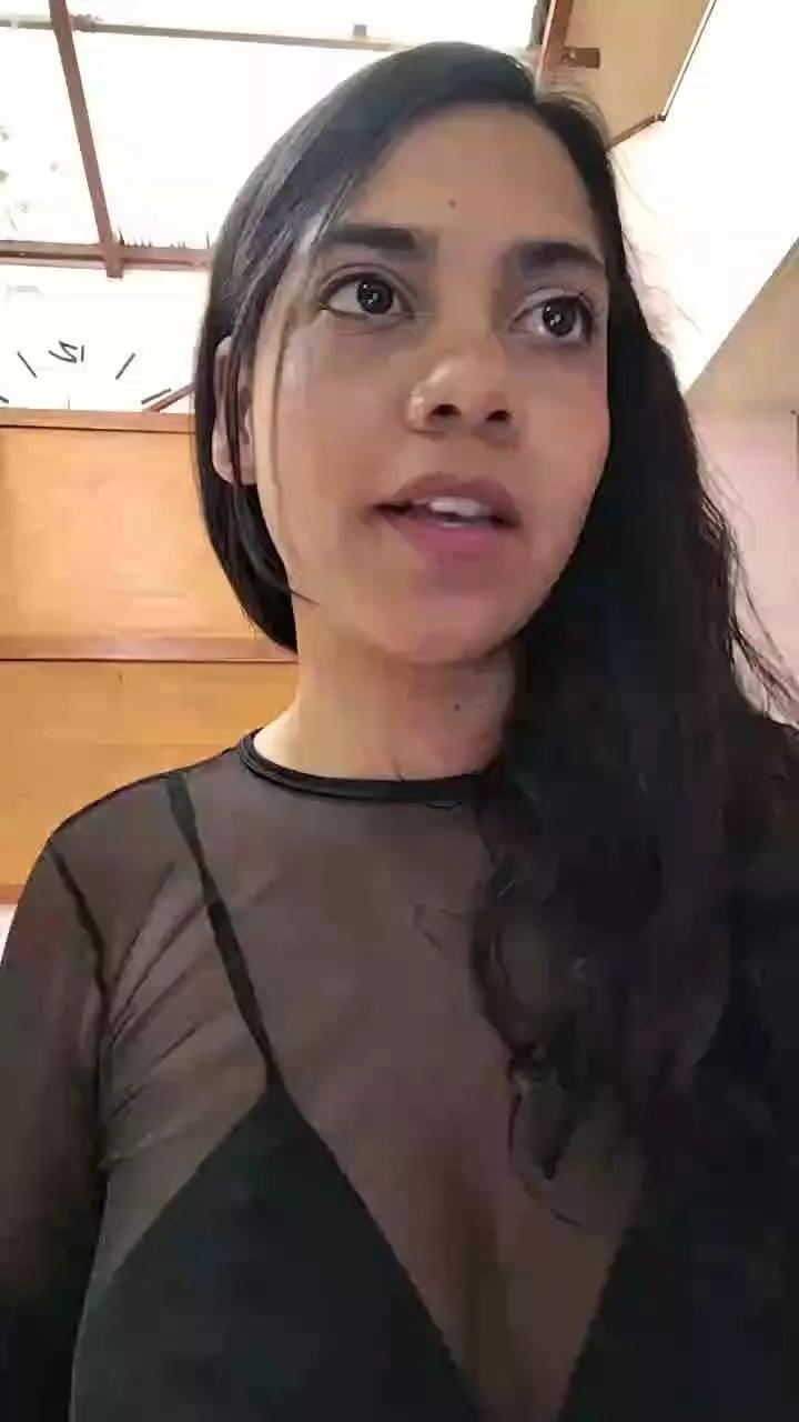 sweet_scarlett_ on Cam4 