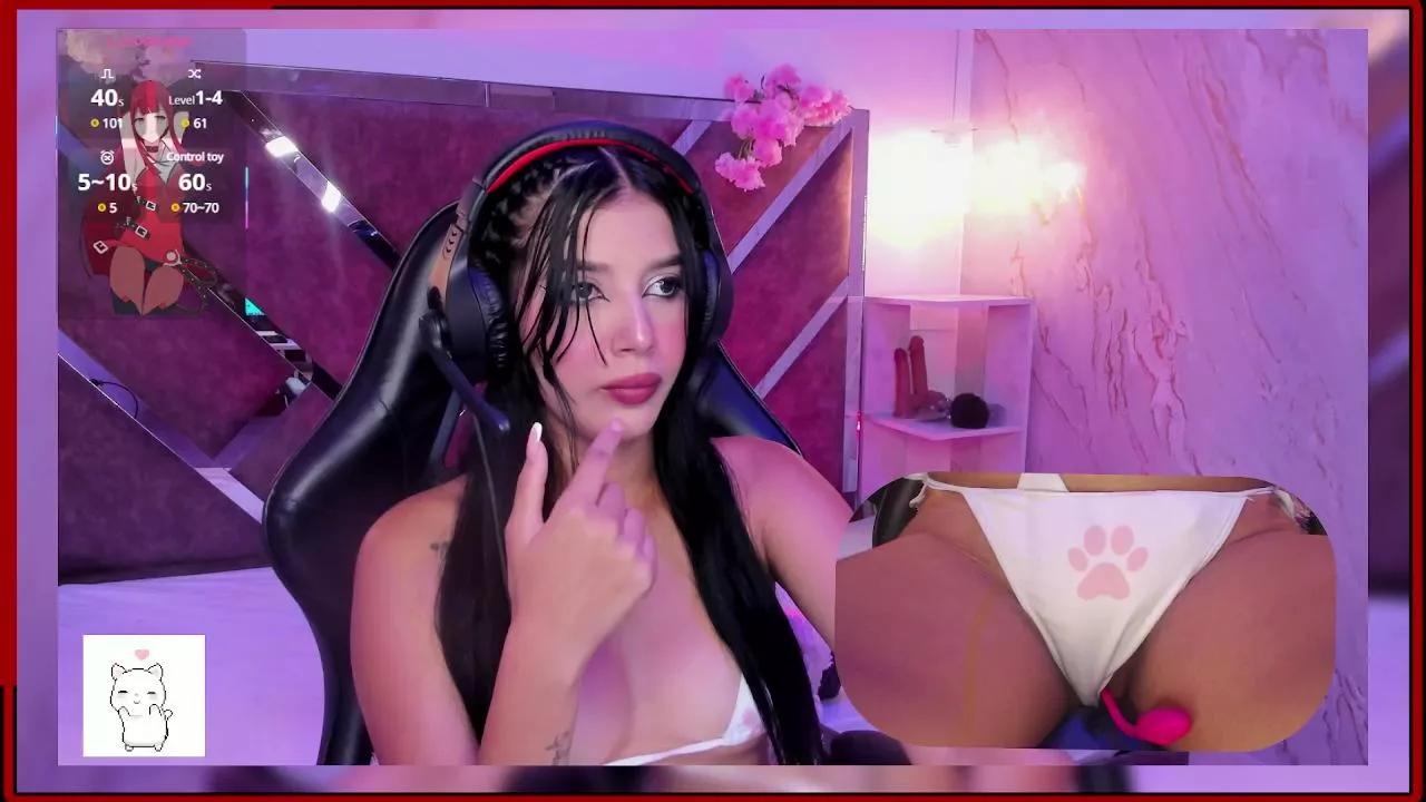 SweetieCloe on Cam4 
