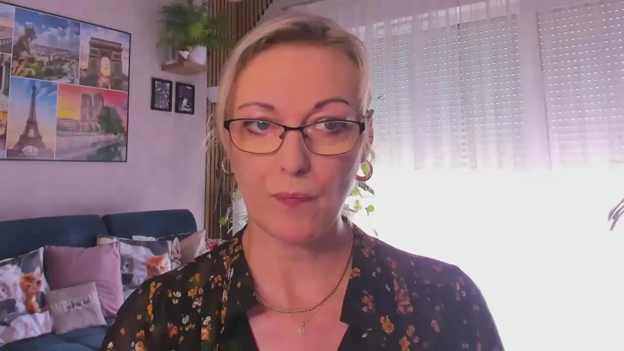 VanessaLUX on Cam4