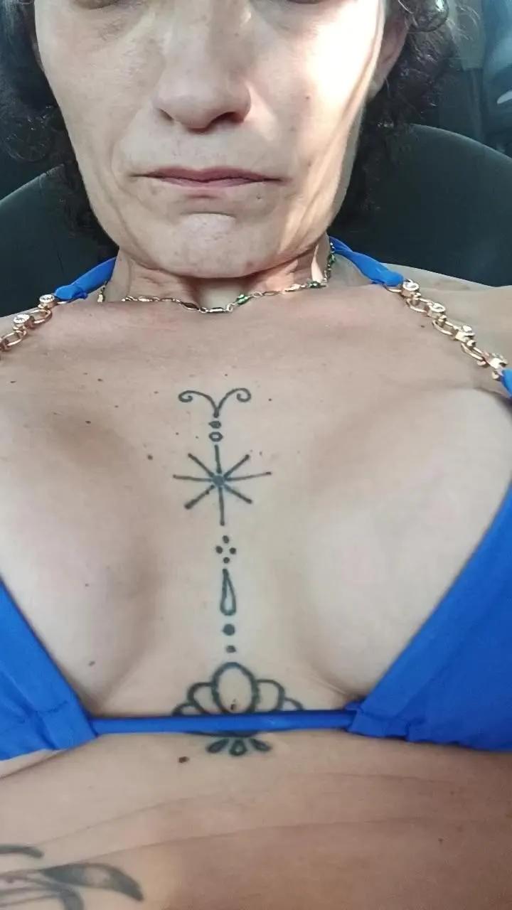 Violavit on Cam4