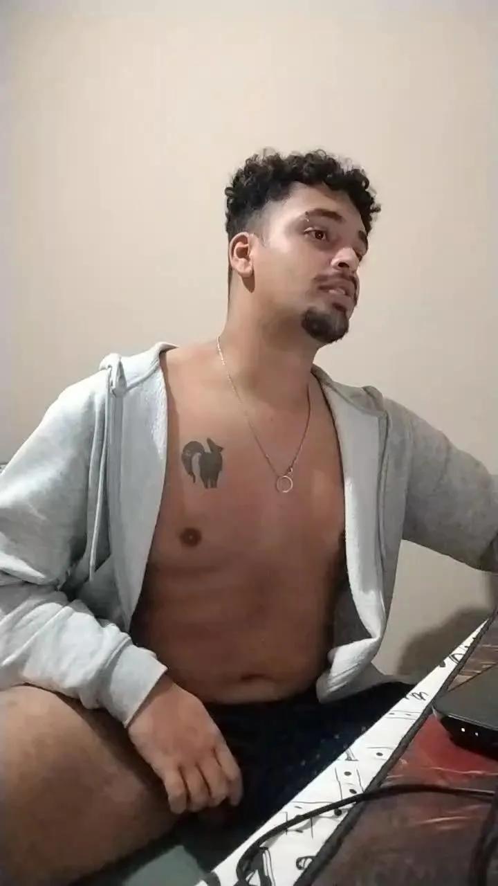 xcumshot3323 on Cam4