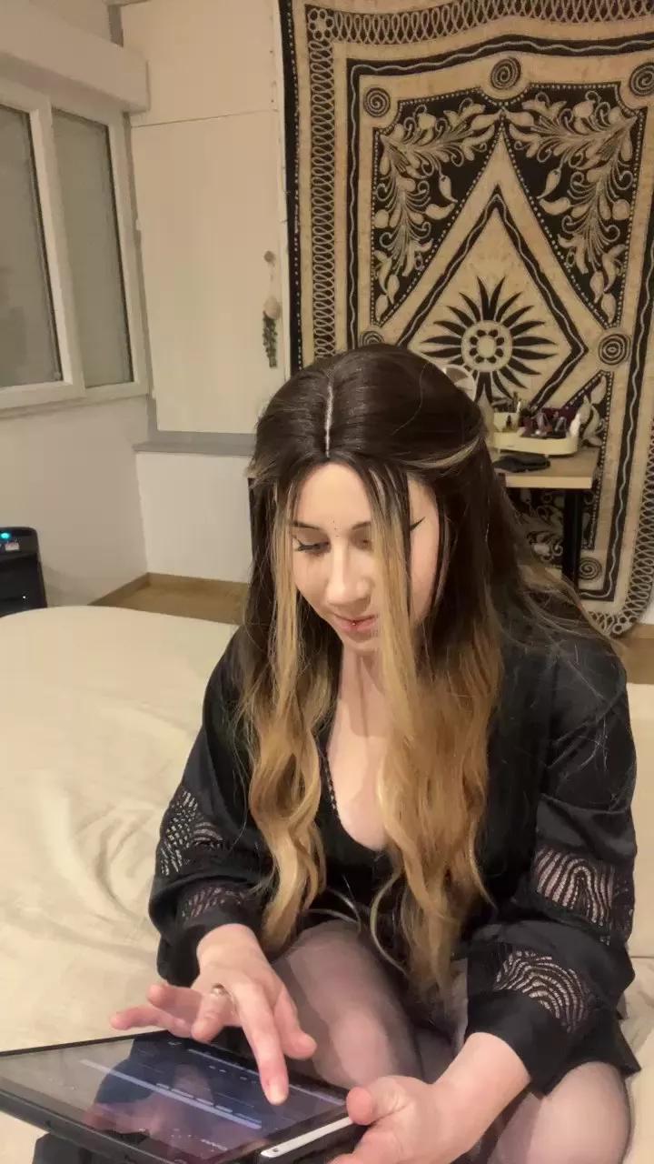 XxElainaxX on Cam4 