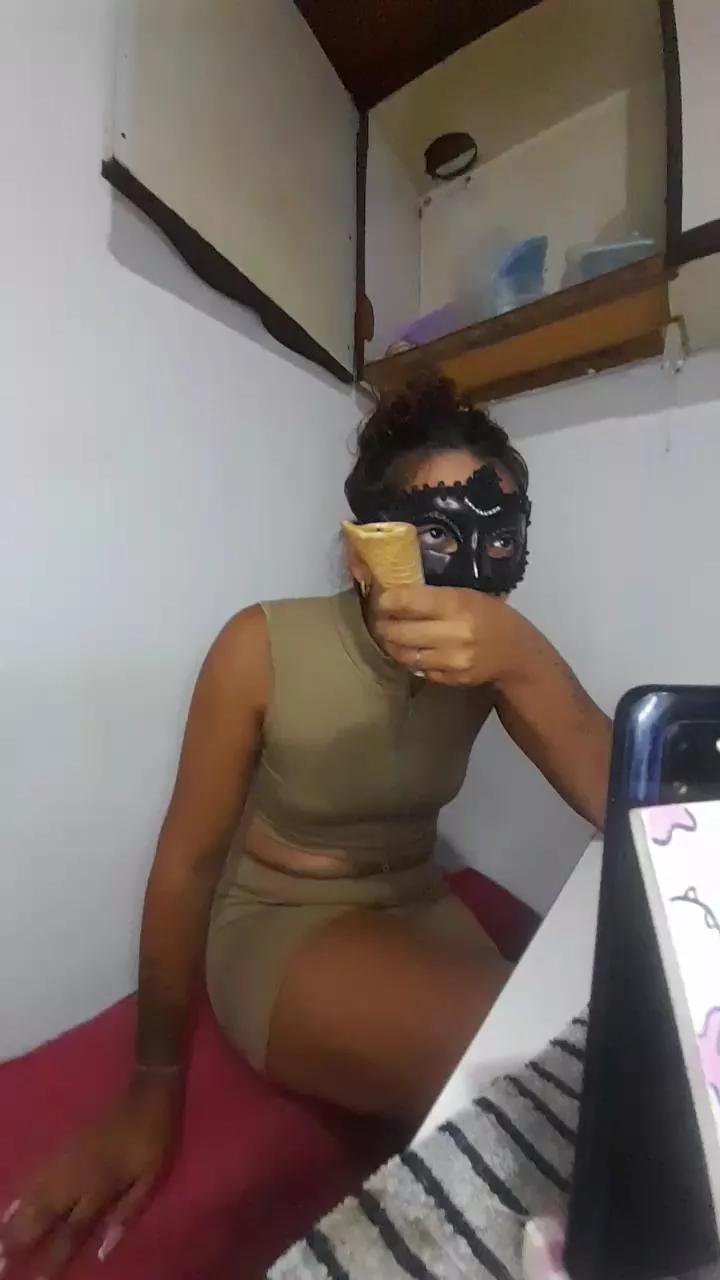 xxxcubana3 on Cam4 