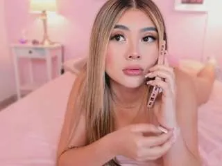 little-natt on CamSoda