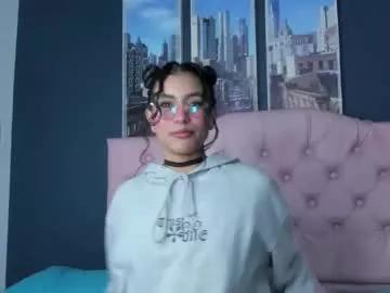 applehot_lr on Chaturbate 