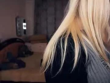 emelianae on Chaturbate 