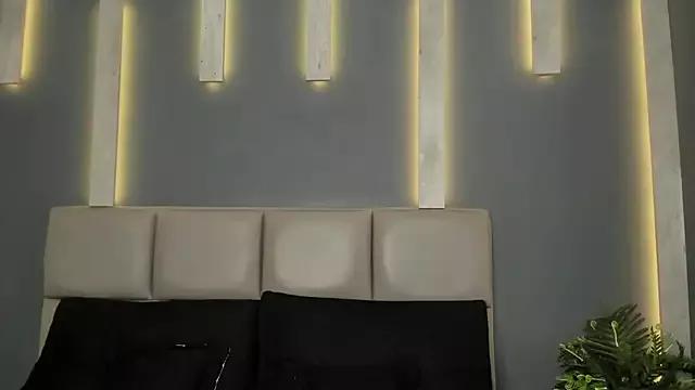 AdharaHamilton on StripChat 
