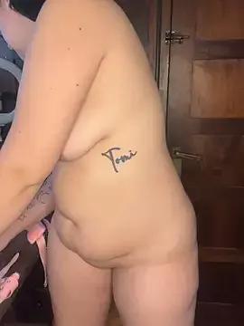 agoosvokk — tits out/ tetas afuera