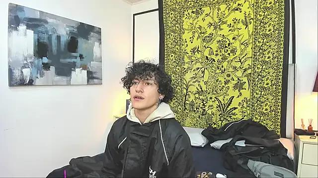 Aria_x_Orien on StripChat