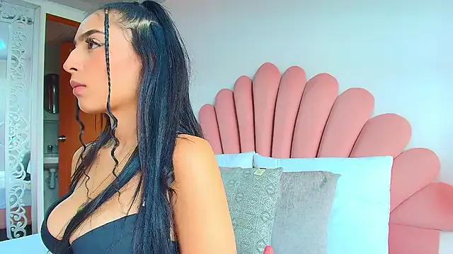 AriaAragon on StripChat 