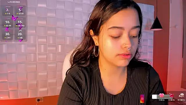 Ariana_Pierce on StripChat 