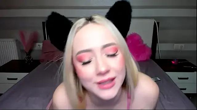 AriaSugar on StripChat 