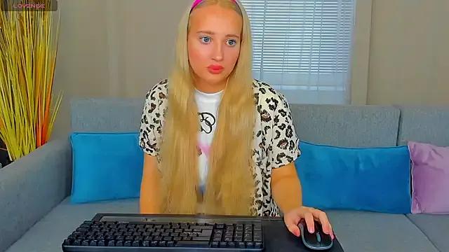 AuroraSkyee — Intense Eye Contact 